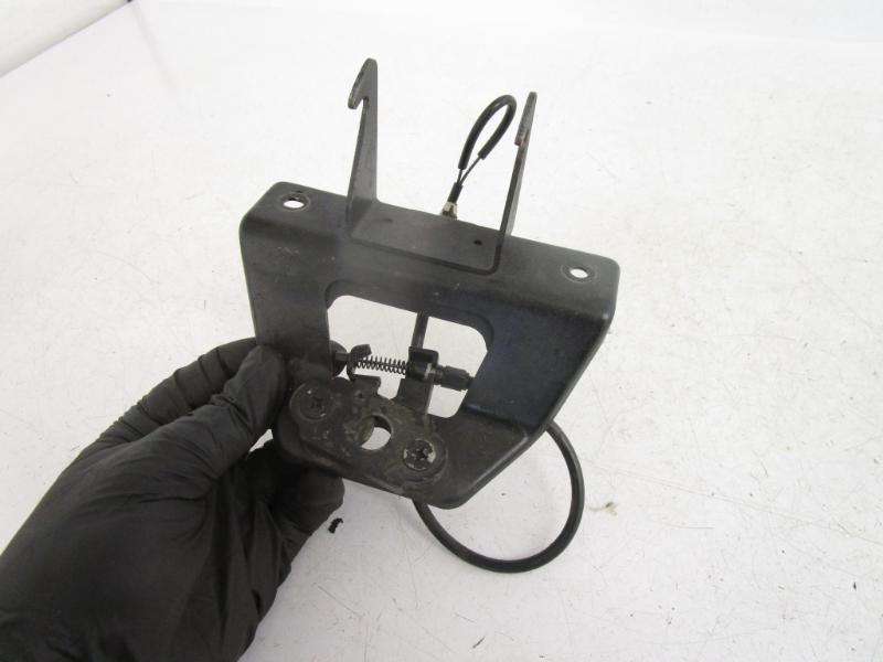 01 Kawasaki ZX 7R Ninja Seat Latch Bracket 32046-1420 1996-2003